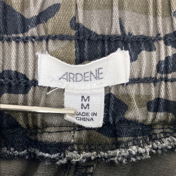 Ardene Camouflage Jogger Pants Sz Medium - Picture 11 of 12